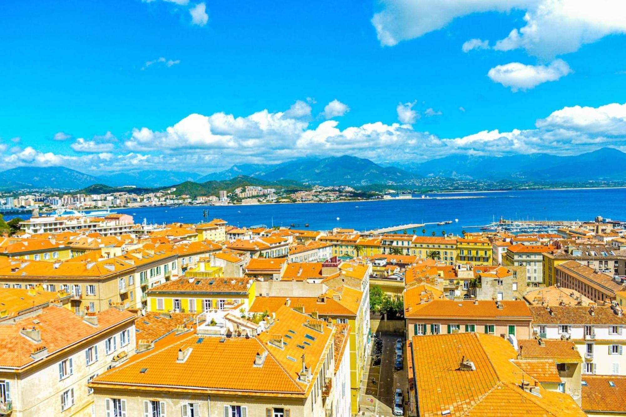 Eugenie - Gorgeous Sea View Ac Wifi - By Tgb Apartment